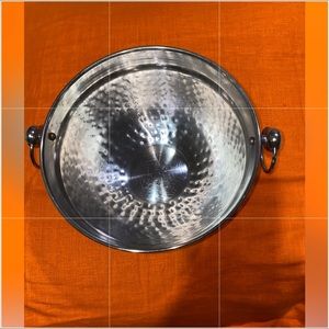 Ice bucket silver round with chrome handles